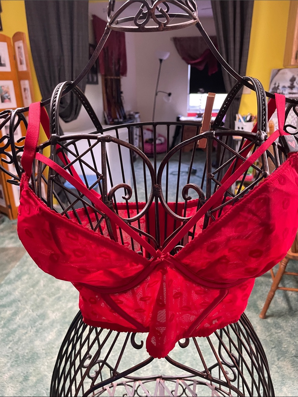 Victorias Secret NWT Red Lace Strappy Kiss Bralette 36C
